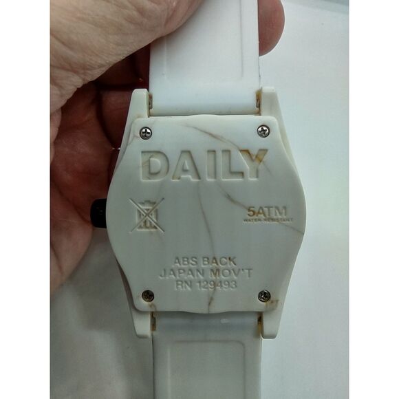 Neff Daily Parrots Watch Vintage RN129493 - Picture 2 of 14